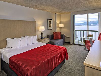 Penticton Lakeside Resort King Room